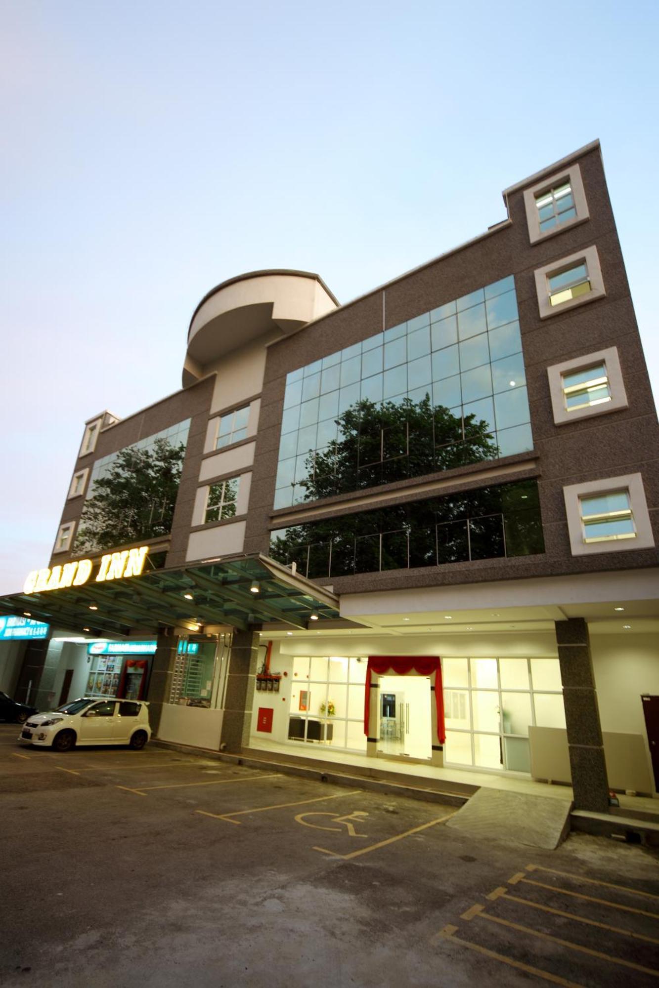 Grand Inn Hotel - Macalister Road Τζωρτζ Τάουν Εξωτερικό φωτογραφία