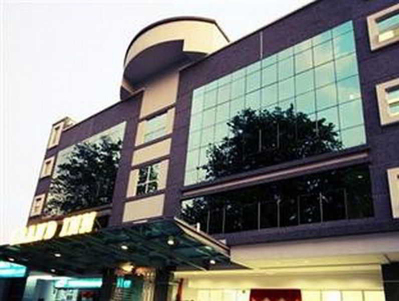 Grand Inn Hotel - Macalister Road Τζωρτζ Τάουν Εξωτερικό φωτογραφία